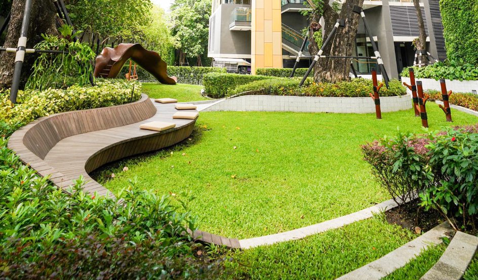 Top Pet-Friendly Condos with Private Dog Parks Top Pet-Friendly Condos with Private Dog Parks